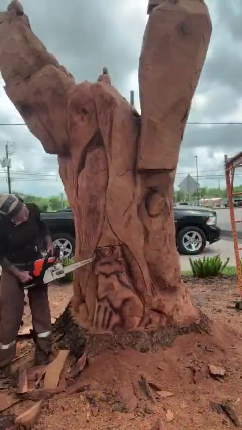 Sculpture always amazes me. Enjoy!