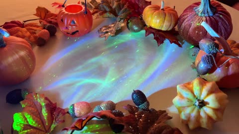 Halloween tarot with Mike, Elle and Crab 🎃