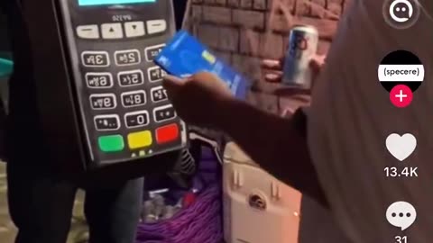 The funniest interactive Halloween 🎃 costumes I’ve ever seen. 🤣🤣 👻