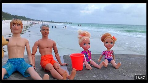 Family beach day ! Elsa