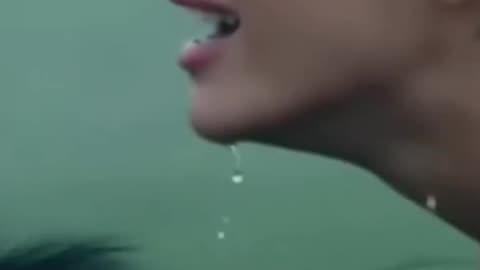 Une femme durable monté un cheval