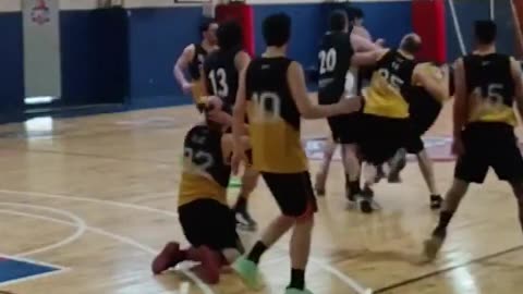 Escándalo en Buenos Aires por agresión de jugador de básquet