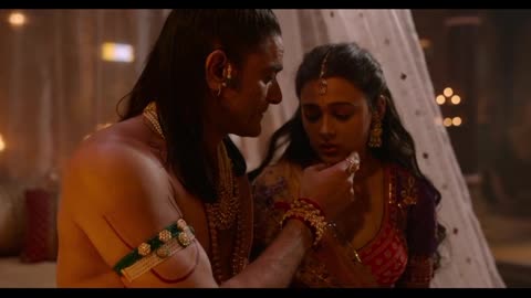 Maharaj / Kiss Scene - Maharaj and Kishori (Jaideep Ahlawat and Shalini Pandey)