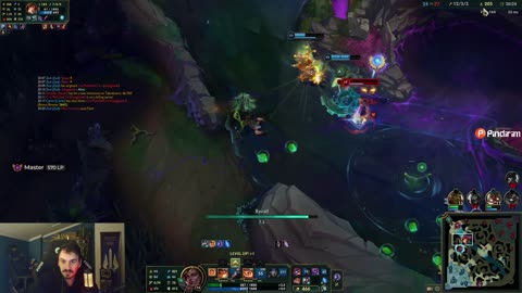 Evet pazar günü lol oynuyorum !pindirim !gankster