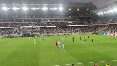 Slovan Bratislava vs Ferencvaros (UEFA Champions League) (brilliant atmosphere)