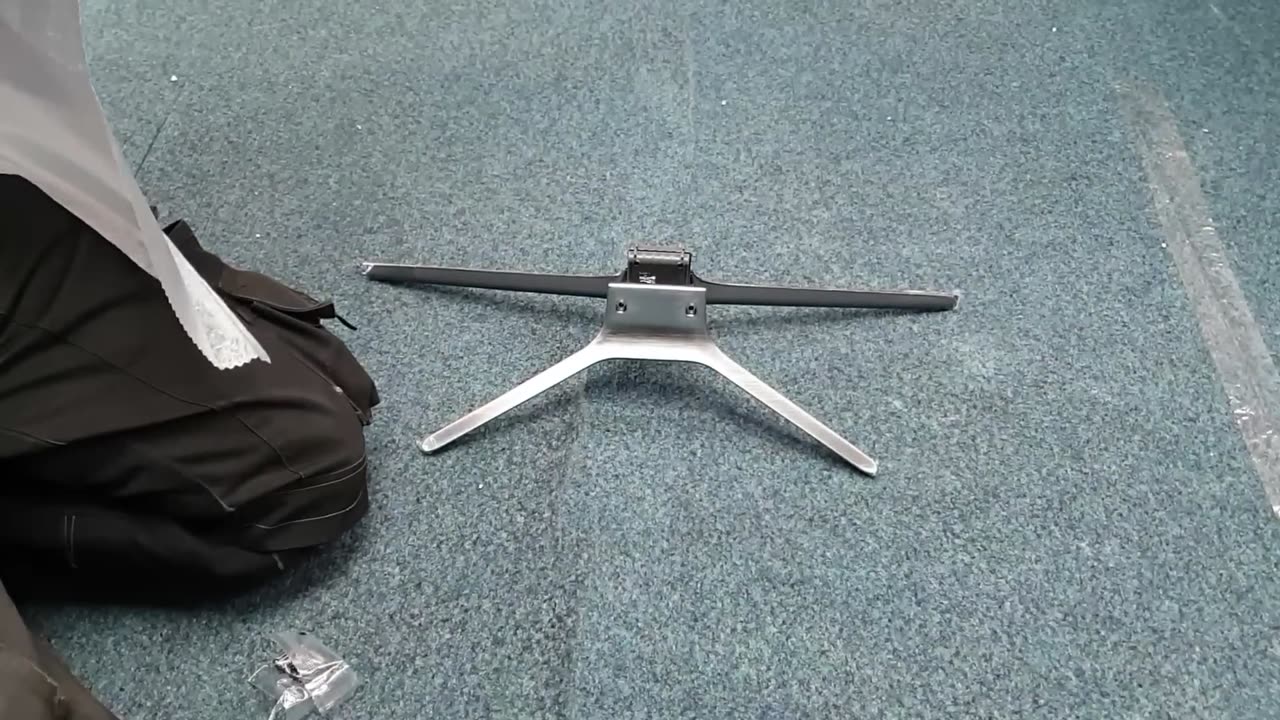 The TV Dan Samsung 32" 5 Series Smart TV Unboxing and Setup