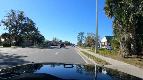 Driving the Streets of Lake City Florida