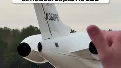 Ole Miss fans boo Lane kiffin as he boards plane headed for LSU