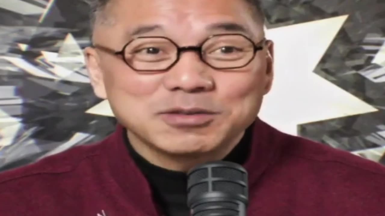 20220206文贵先生直播： #中共认俄爹（虐其千遍不厌倦，中共享受其中）原因：1. 俄罗斯是奴隶主创造地，共产主义（打着为人民服务为名，不受法律约束的奴隶主制度）亲爹