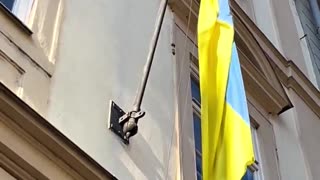 In Czechia, Ukrainian Flag Removed from Parliament Building in Ceremony