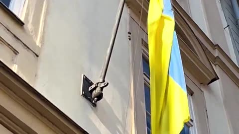 In Czechia, Ukrainian Flag Removed from Parliament Building in Ceremony
