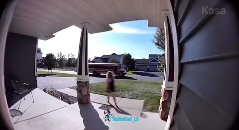 Hero Mom's Quick Thinking Saves 22 Kids from Fiery School Bus Inferno | Shocking Ring Cam Footage