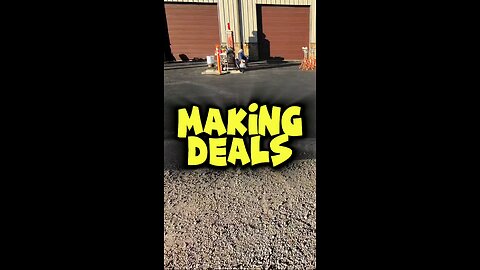 Finding NEW #Vintage Pyrex at this #garagesale .