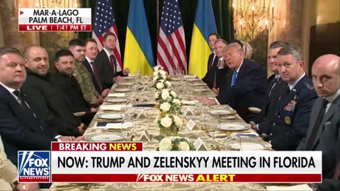 Tổng thống Trump "chế giễu" giới truyền thông đưa tin giả trong cuộc gặp lịch sử với ông Zelensky!