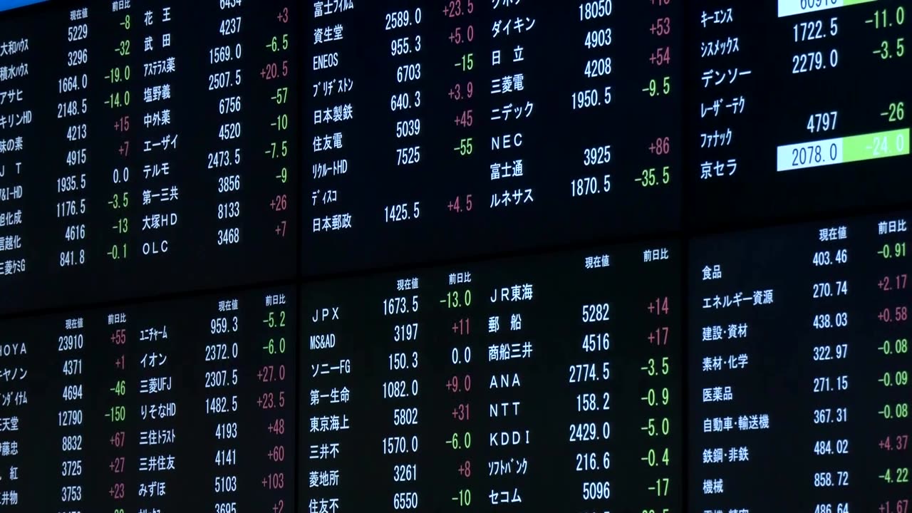 Trump cuts China tariffs to 47% after South Korea meeting with Xi