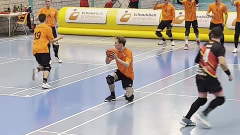 He came out of NOWHERE 😳