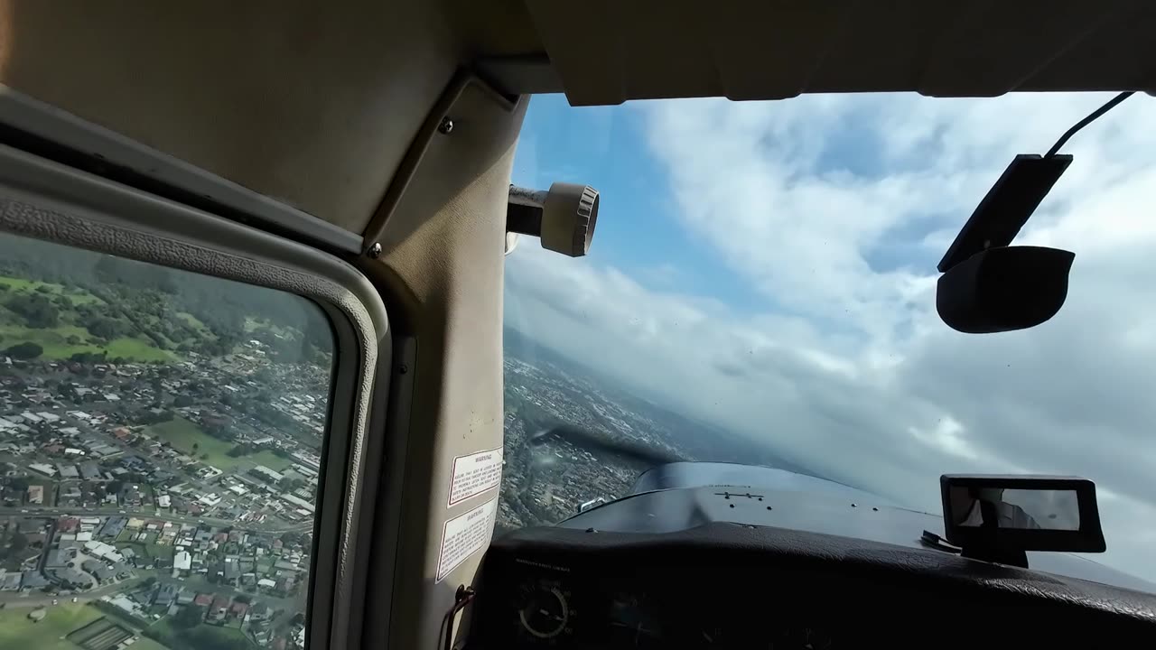 Lake views in Cessna 172