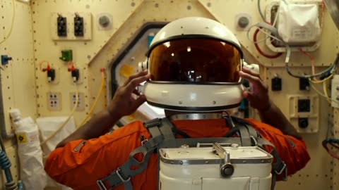 Squatting Tiger. Trailer 2.