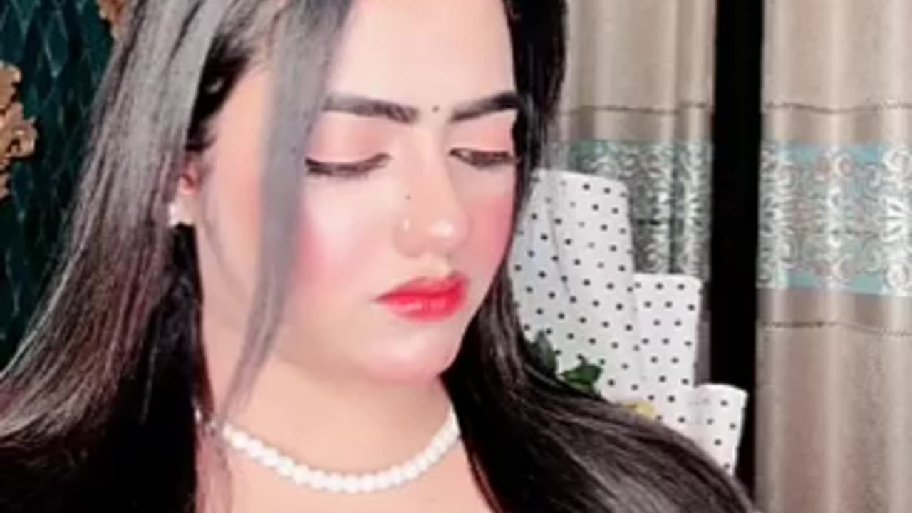 Achcha hun main Kuchh dekhta Nahin Andha hai Kaise Itna Bada size Banaya