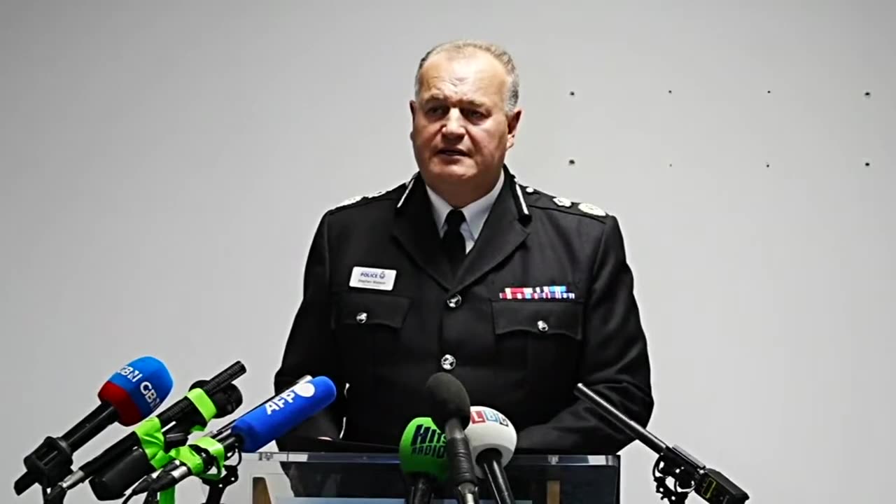 Greater Manchester Police hold press briefing on synagogue attack - October 2, 2025