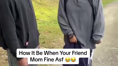 How it be when your friend’s mom fine asf 😂🔥