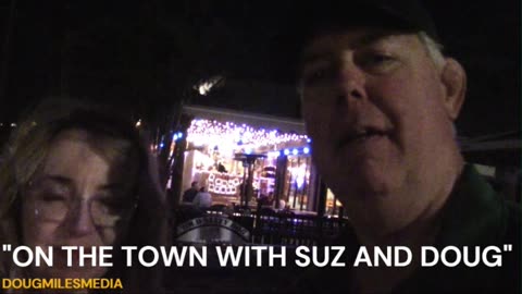 SUZ AND DOUG VISIT THE OLD SALTY DOG RESTAURANT IN SIESTA KEY FLORIDA!