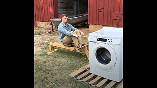 El invento que no solo tonifica músculos, sino también lava ropa
