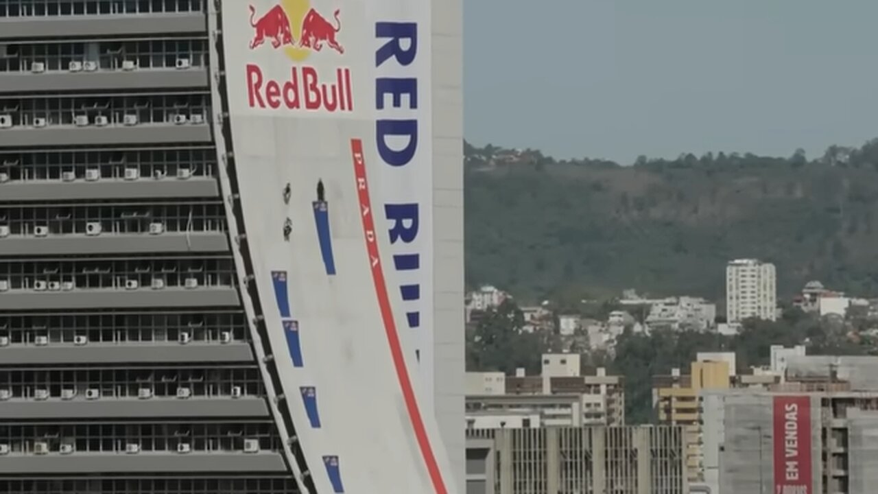 Brazilian skater breaks world record with drop down 22 storey ramp