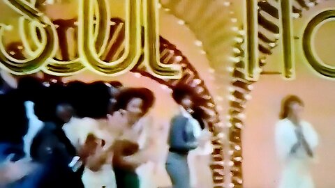 Soul Train Dancers Line 1975 Living For The Weekend (The O'Jays)