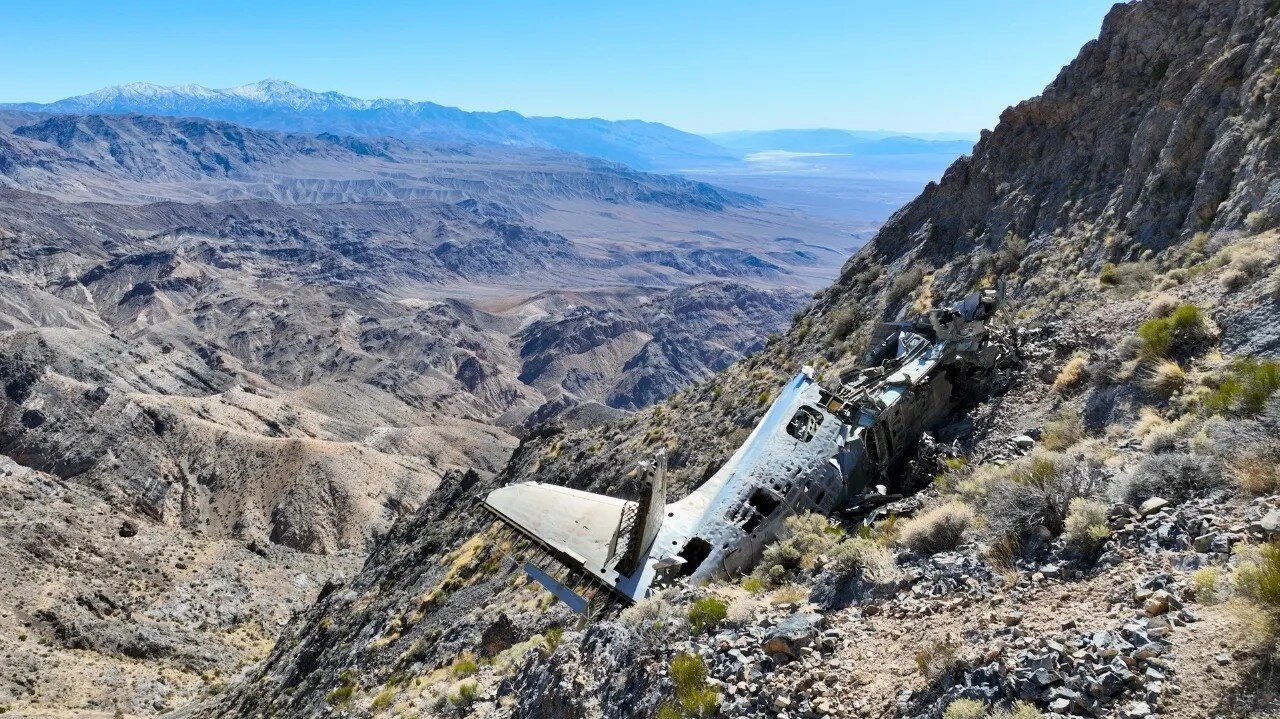 Going To Most Dangerous Hiking To The CIA’s “Top Secret” Plane Crash in Death Valley