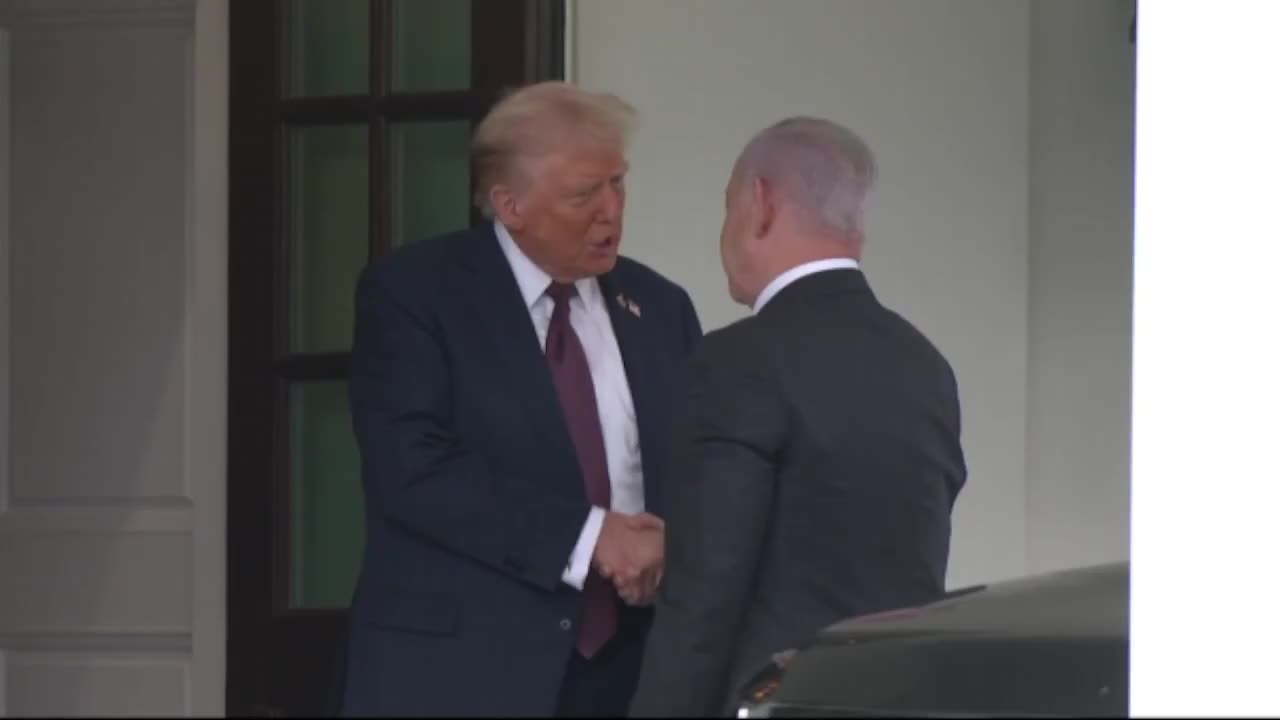 Netanyahu arrives at the White House.