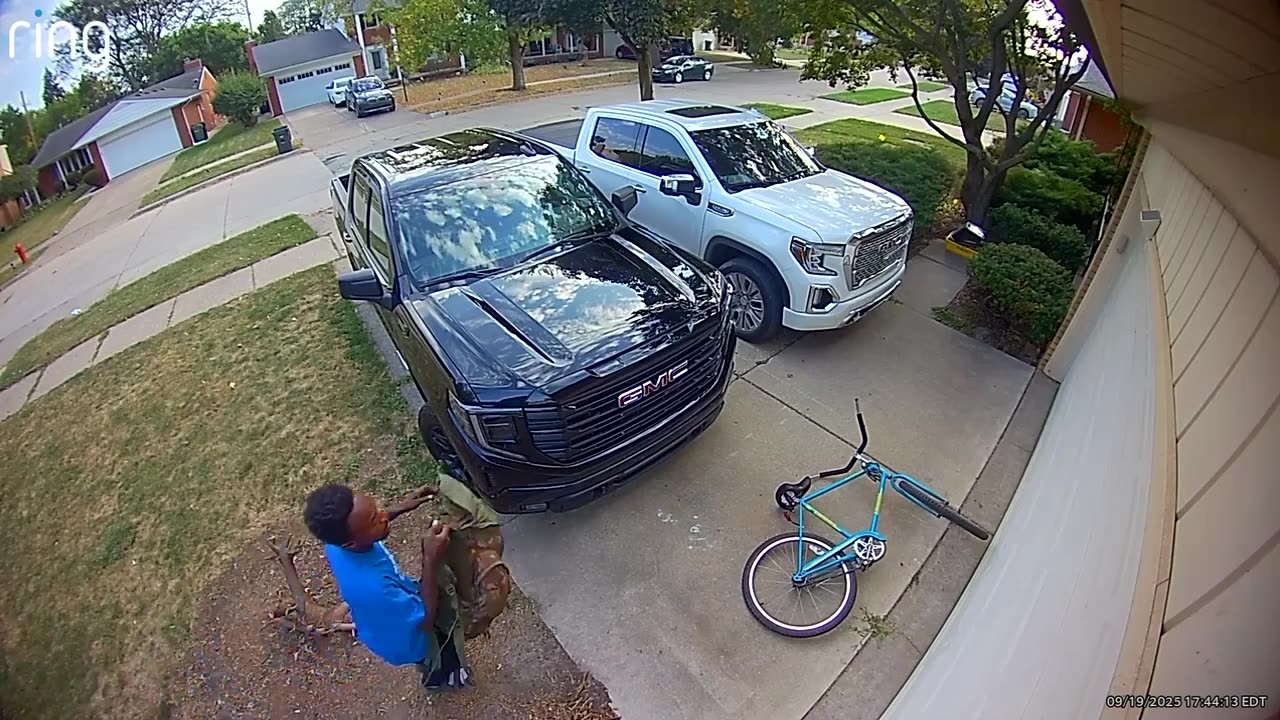 Suspect Caught on Security Camera Hiding From Police