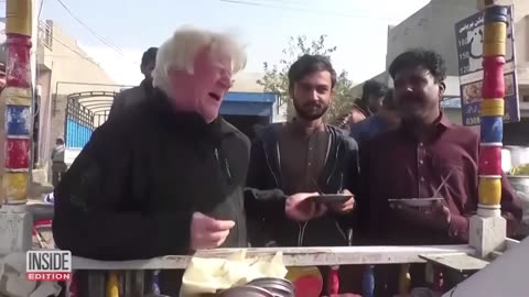 Was Donald Trump is selling pudding in Pakistani streets ?