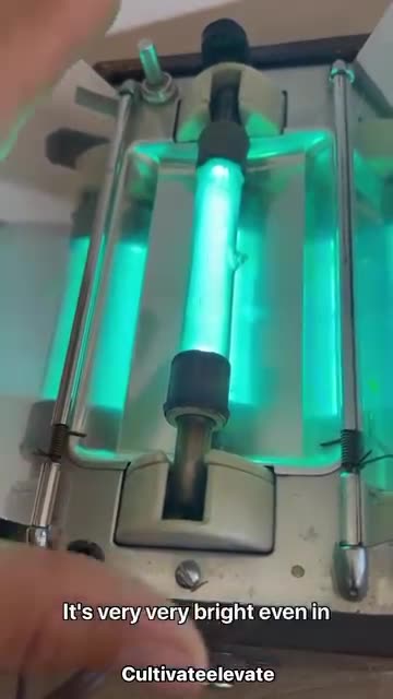 Quartz Sunnette UV Lamp