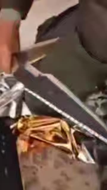 🇮🇷 Iranian police forces discovered caches of brand-new firearms, knives, and daggers