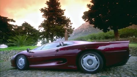 1992 Jaguar XJ220: Engineering Marvel and Its Lasting Legacy