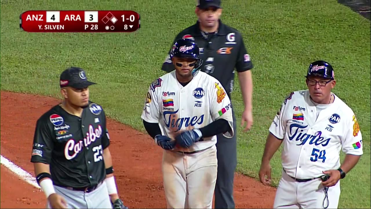 Leobaldo Piña llegó a 100 imparables