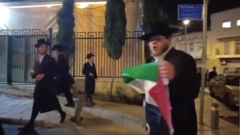 Palestinian Jews Protesting Against Zionism in Jerusalem