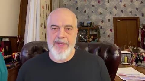 Edi Rama çan hallin se kush do çojë djalin e Veliajt në shkollë
