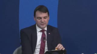 Hillary Clinton and Global Leaders Debate West-West Divide