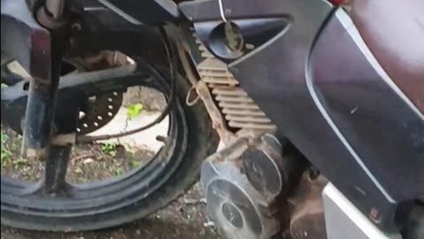 Kalau gak ada ini, bisa jatuh motor kita