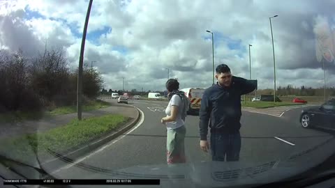 Cash For Crash BMW LM58BLZ Caught On Dashcam A10