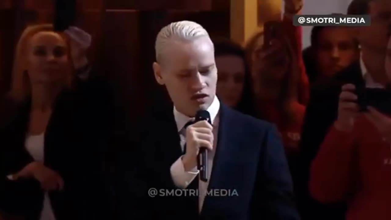 l' hymne russe par SHAMAN