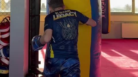 Muay Thai slo-mo combo