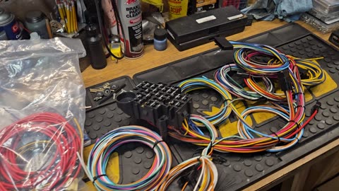 Review: Speedway Motors 22 Circuit Univeral Wiring Harness Part# 910-64022