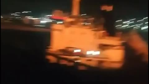 🇹🇷 📰 The moment of Ukrainian drone attack on the oil terminal "Sheshharis"