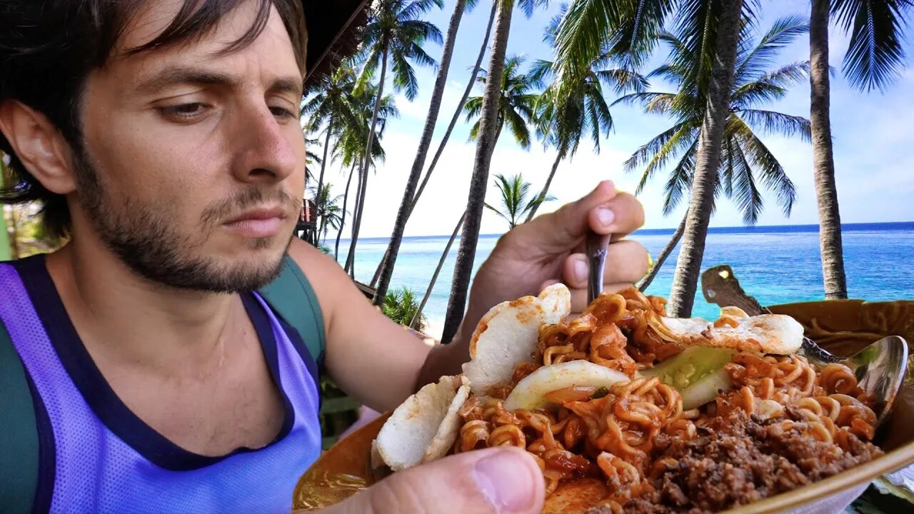 INDOMIE GORENG at the Km 0 of Indonesia! 🇮🇩 Food in Sabang, Pulau Weh