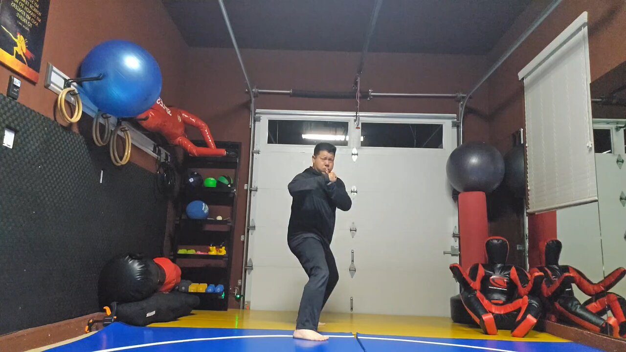 WTD Axe Kick to Mantis Kick sequential