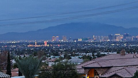 Did you SEE tonight's SOUPY Las Vegas sunset? Check THIS Out! 11.14.2025 #follow #lasvegas #gaming