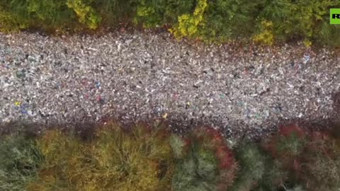 150-meter-long river of garbage discovered in Oxfordshire, UK